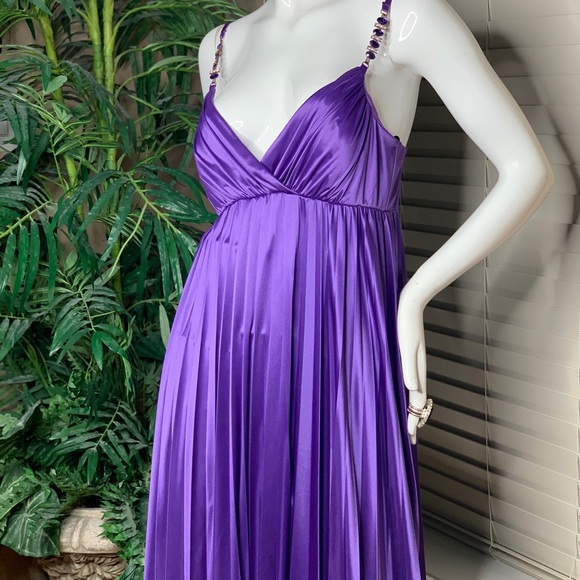 Purple Dress very beautiful Size Large Wear it once - Picture 9 of 10